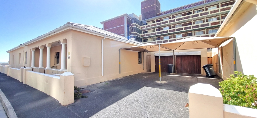 9 Bedroom Property for Sale in Strand North Western Cape